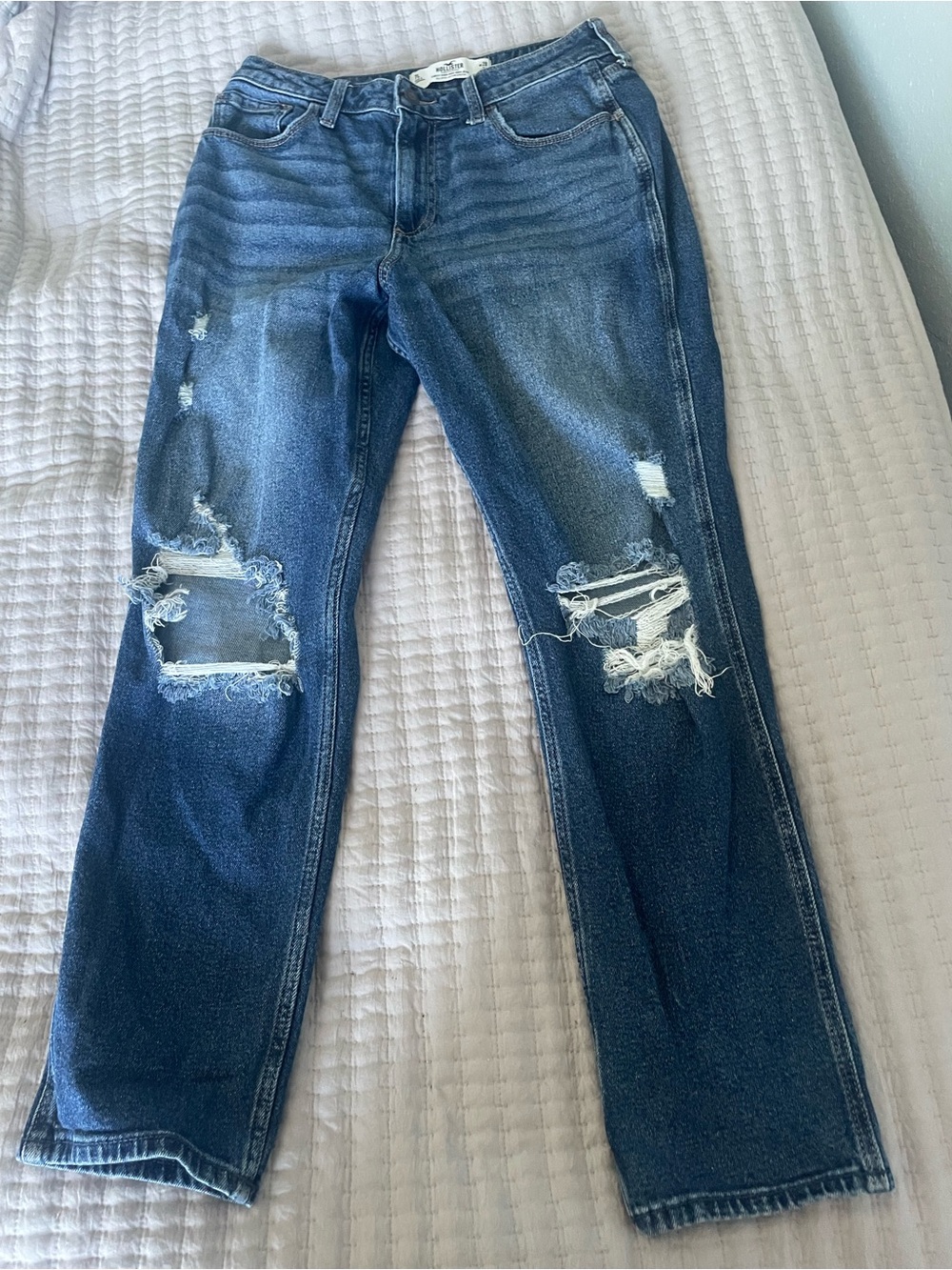 Hollister Curvy High-Rise Mom Jeans | Distressed | W28 L29 | Size 7L